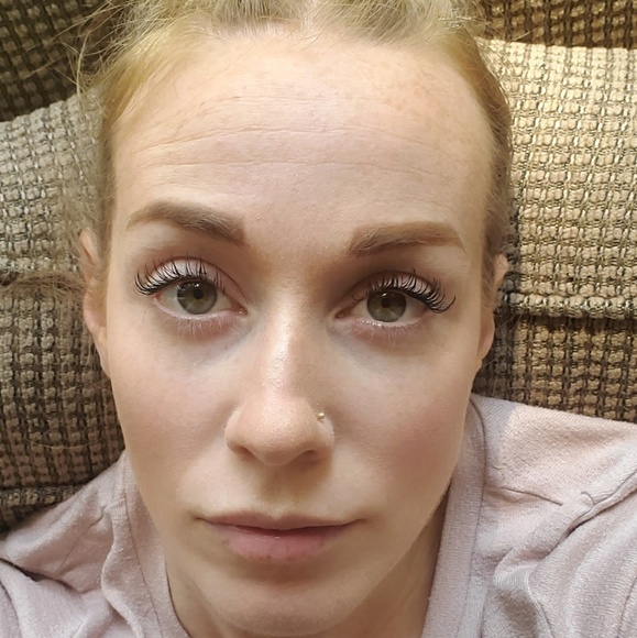 Meet your Posher, Amy - Picture 1 of 1